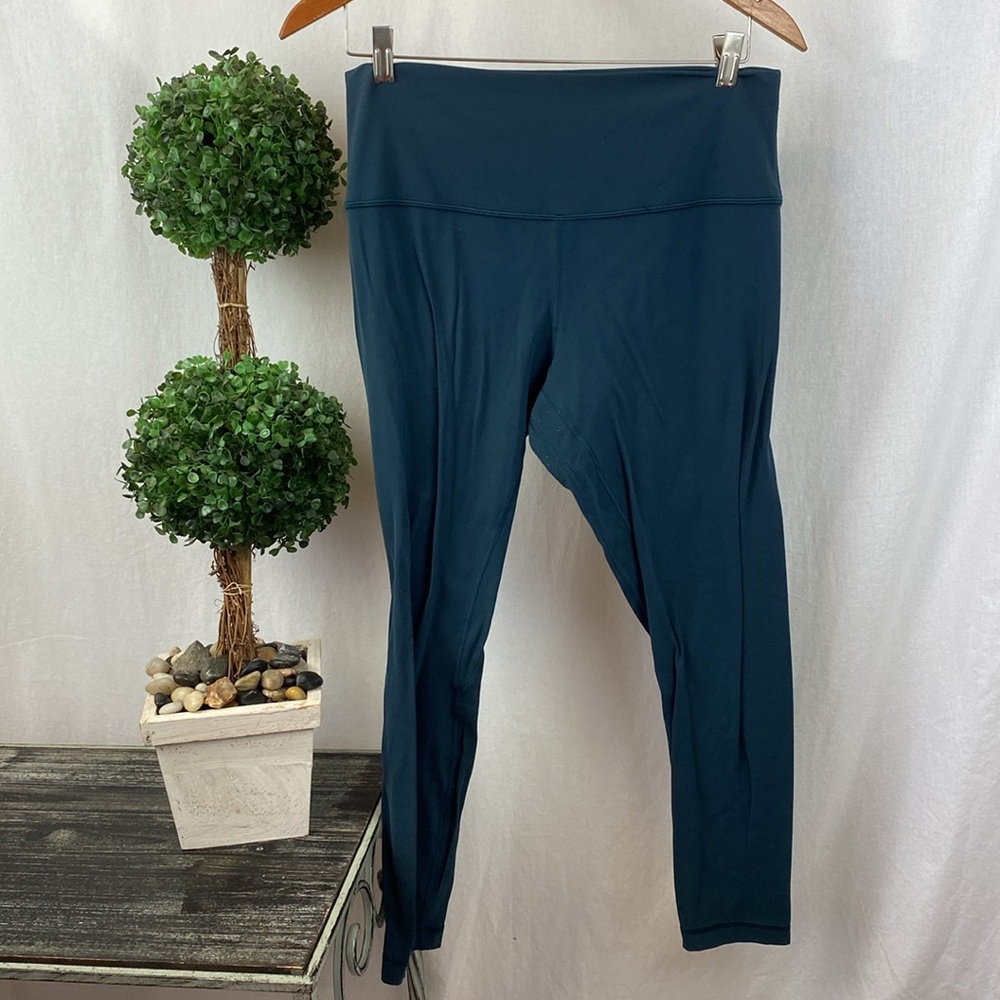 Lululemon Green Solid Align High Rise Leggings Pa… - image 3